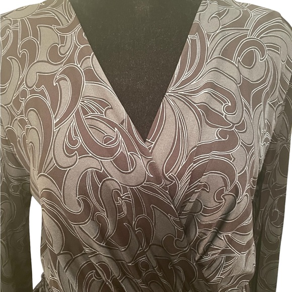 Banana Republic faux wrap dress, Black/grey, long sleeves, stretch, size medium - Picture 5 of 8